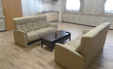 サービス付き高齢者向け住宅アンジェス大元居間写真